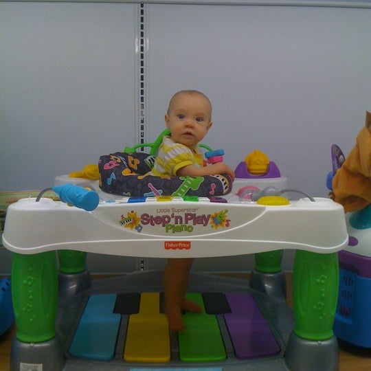 Photo taken at Toys"R"Us / Babies"R"Us by Julie P. on 9/17/2011