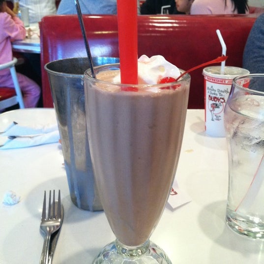Photo taken at Ruby&#39;s Diner by Alyx C. on 3/28/2012