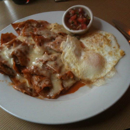 3/4/2012 tarihinde Jorge C.ziyaretçi tarafından Feast Restaurant &amp; Bar'de çekilen fotoğraf