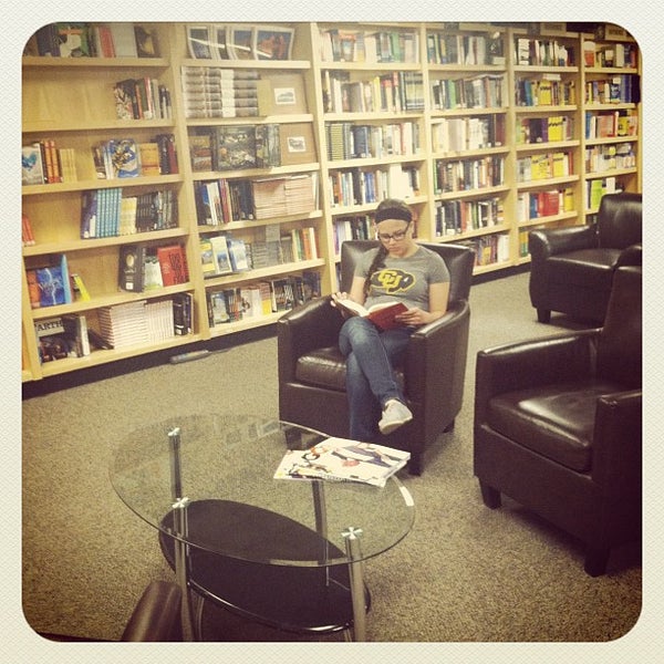 4/17/2012에 CU Book Store님이 CU Book Store에서 찍은 사진