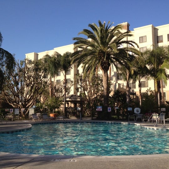 Photo taken at Holiday Inn Anaheim-Resort Area by Jennifer M. on 3/9/2012
