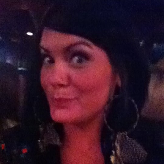 Photo taken at Kilburn&#39;s Tavern &amp; Grille by Mallory ♌. on 4/8/2012