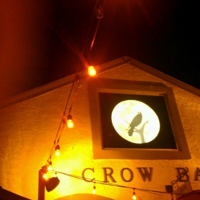 Photo prise au Crow Bar par Ethan C. le8/4/2012
