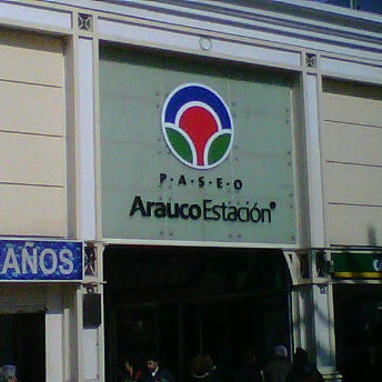 รูปภาพถ่ายที่ Mall Paseo Arauco Estación โดย Rack A AMD เมื่อ 7/26/2012