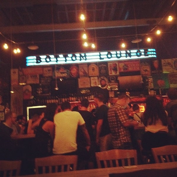 6/29/2012にAmy B.がBottom Loungeで撮った写真