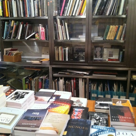 Photo taken at Spoonbill &amp; Sugartown Books by Maureen on 2/5/2012