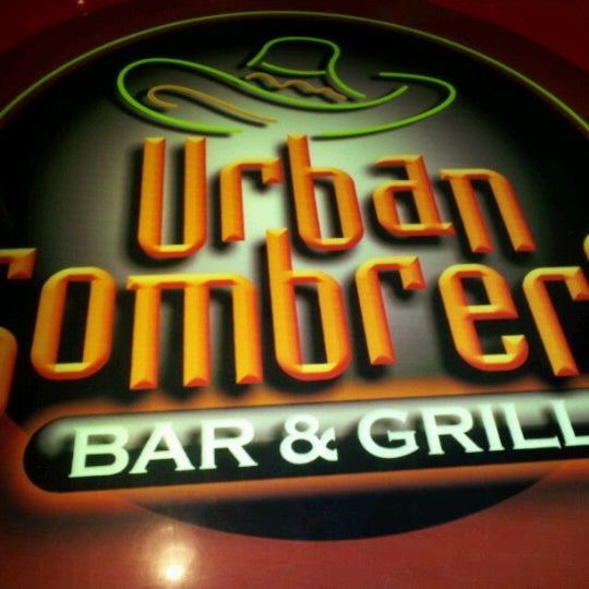 รูปภาพถ่ายที่ Urban Sombrero โดย Edward L. เมื่อ 7/31/2012