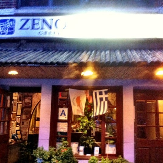 7/16/2012 tarihinde Philipposziyaretçi tarafından Zenon Taverna'de çekilen fotoğraf