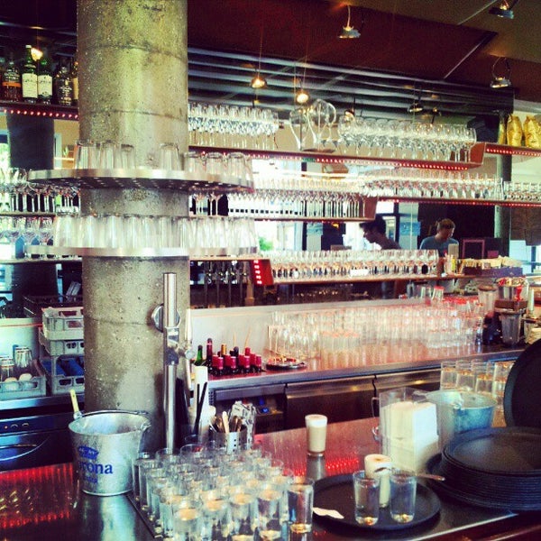 4/28/2012 tarihinde Riccardo G.ziyaretçi tarafından aumann café | restaurant | bar'de çekilen fotoğraf
