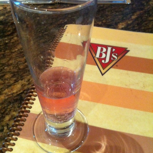 4/19/2012にChona G.がBJ&#39;s Restaurant &amp; Brewhouseで撮った写真
