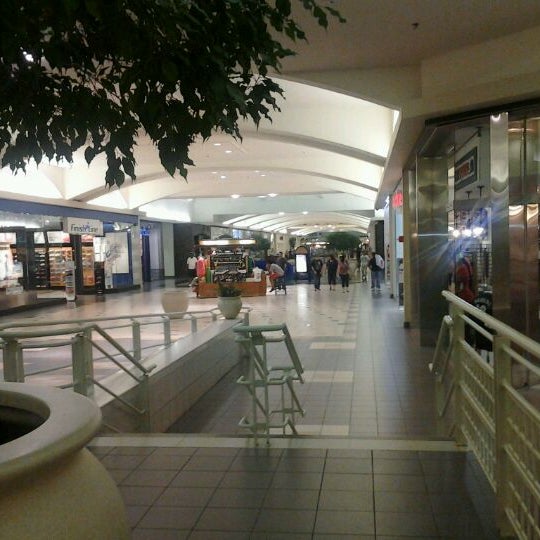 Photo taken at Orlando Fashion Square by Andrés V. on 5/6/2012