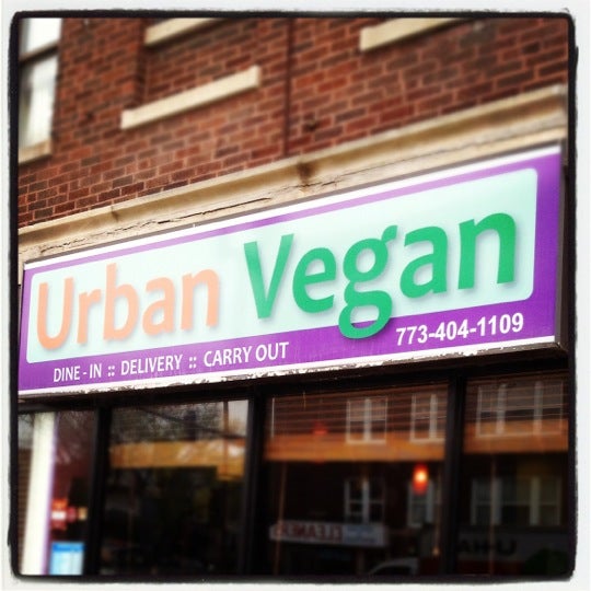 รูปภาพถ่ายที่ Urban Vegan โดย Urban V. เมื่อ 5/9/2012