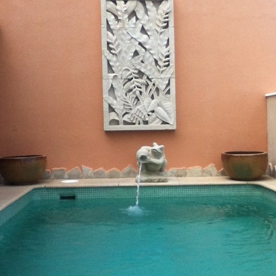 Foto diambil di Hotel Royal Garden Villas &amp; SPA oleh Maria B. pada 7/26/2012