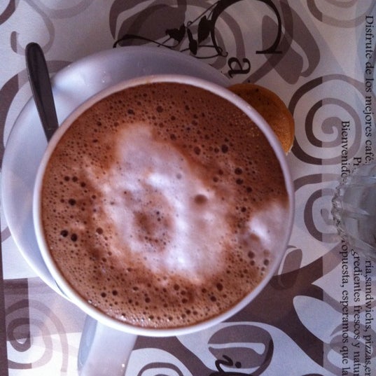 รูปภาพถ่ายที่ Café de la P โดย Isabel Z. เมื่อ 2/16/2012