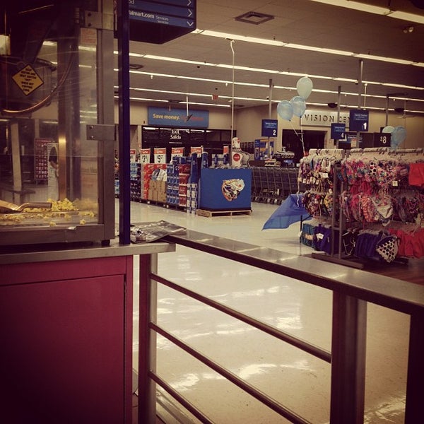 Walmart Supercenter Sunnyside Fresno, CA