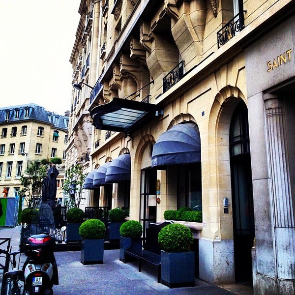 5/22/2012에 Raffy D.님이 Hôtel Montalembert에서 찍은 사진