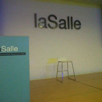 รูปภาพถ่ายที่ La Salle Campus โดย Joakim V. เมื่อ 5/12/2012
