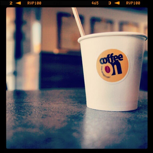 Foto tirada no(a) Coffee On por Dmitry K. em 4/9/2012