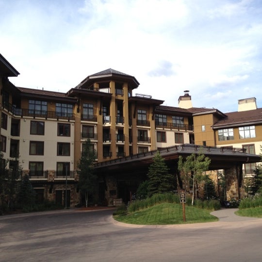 Photo taken at Viceroy Snowmass by Matt L. on 6/15/2012