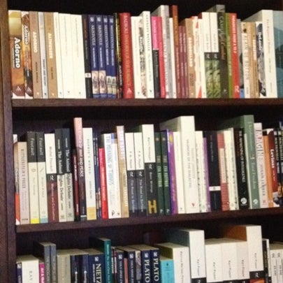 9/7/2012에 Bahar Ö.님이 Bookish Store에서 찍은 사진