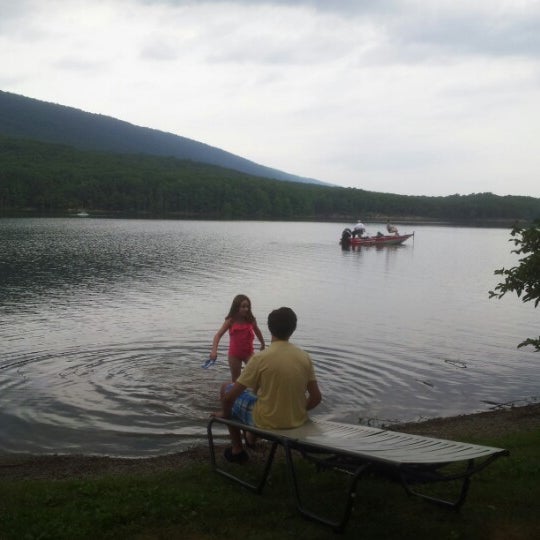 Photo taken at Rocky Gap Casino Resort by Roy K. on 7/8/2012