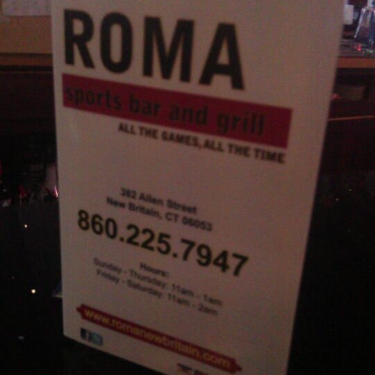 Снимок сделан в Roma Sports Bar &amp; Grill пользователем Stacey Lynn G. 5/22/2012