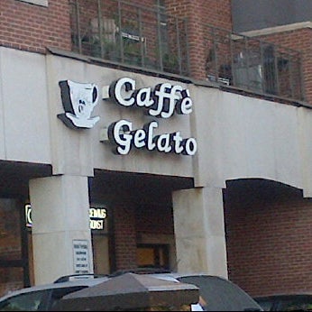 6/13/2012 tarihinde Mike O.ziyaretçi tarafından Caffe Gelato'de çekilen fotoğraf
