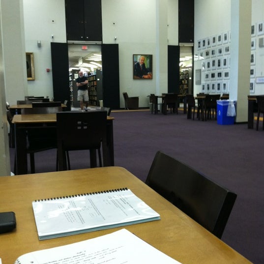 The President's Reading Room is a great place to study between classes.