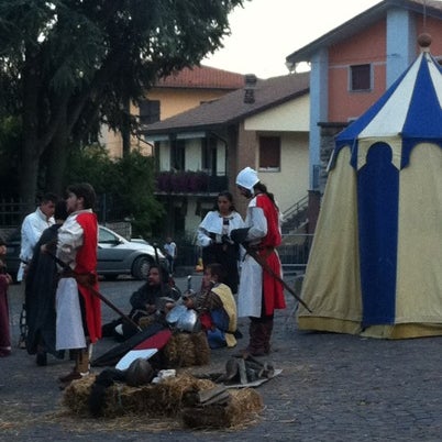 Castello ben conservato e valorizzato, con eventi particolari, serate medievali, mostre pittoriche ed iniziative interessanti. Merita una visita!