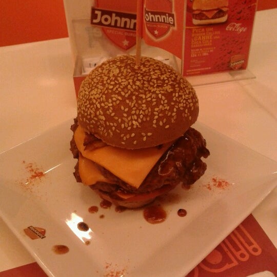 6/22/2012 tarihinde Êmilly M.ziyaretçi tarafından Johnnie Special Burger'de çekilen fotoğraf