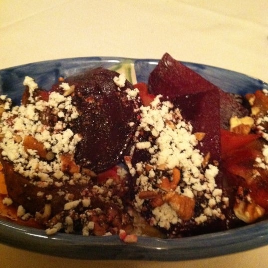 The beet salad w/ pecans & goat cheese is divine