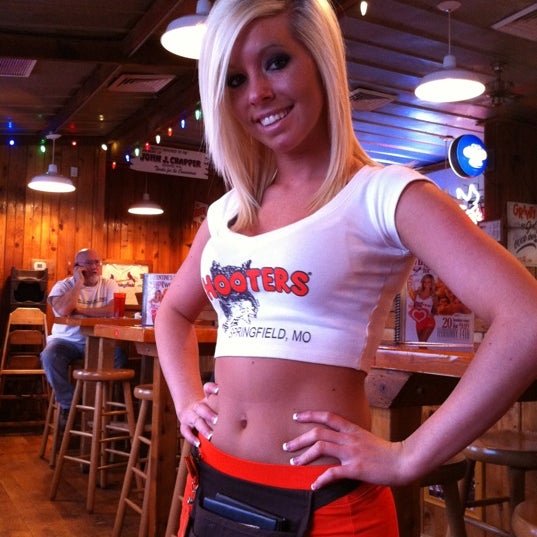 Hooters American Restaurant In Springfield