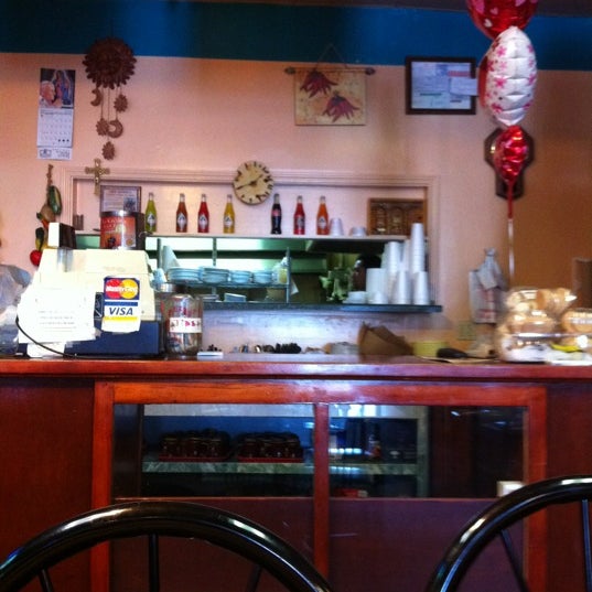 Foto diambil di Camino Real Mexican Restaurant oleh David G. pada 2/26/2012