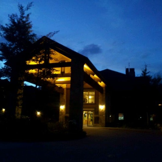 9/2/2011にHeather L.がGrand Timber Lodgeで撮った写真