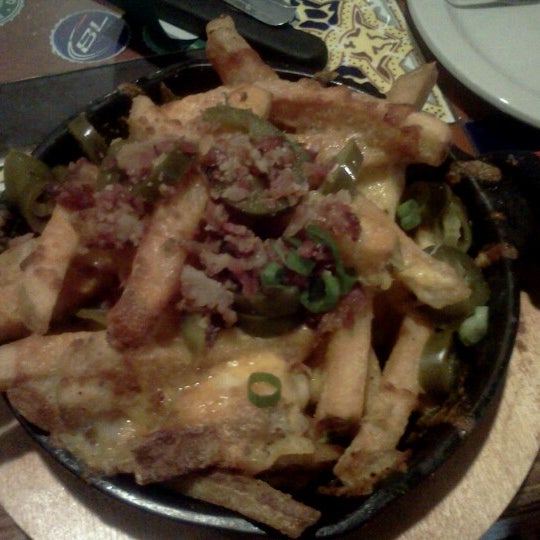 Photo taken at Chili&#39;s Grill &amp; Bar by heather e. on 8/7/2012