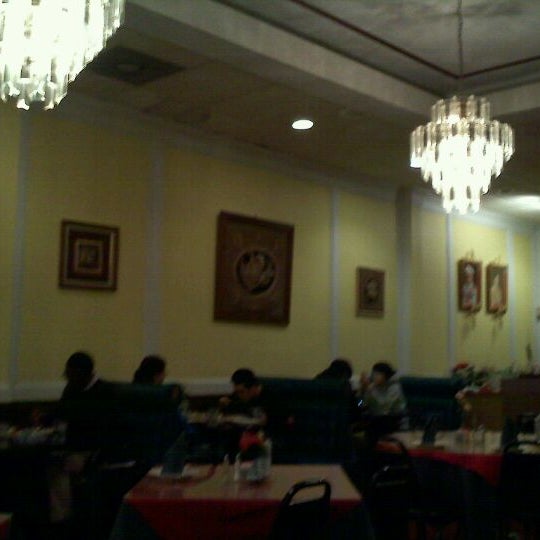 Photo taken at Ban Thai Restaurant by Tammy H. on 11/17/2011