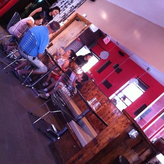 8/31/2011にthecoffeebeanersがUdom Thai Restaurant &amp; Barで撮った写真