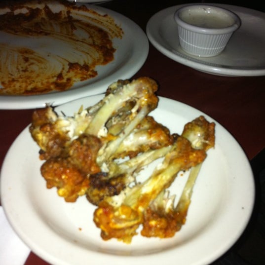 Excellent hot wings! Some of best in the city