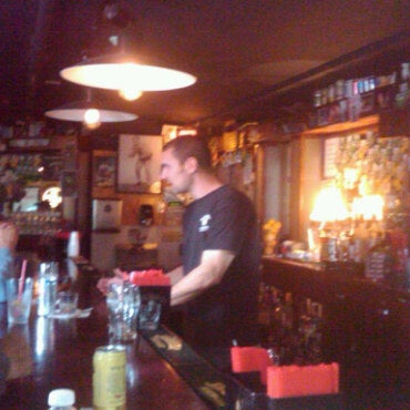 3/15/2011 tarihinde Mickziyaretçi tarafından McCarthy&#39;s Irish Pub'de çekilen fotoğraf