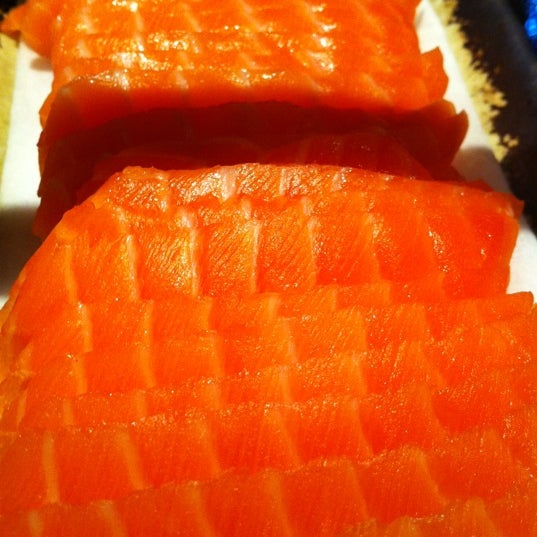 รูปภาพถ่ายที่ Myo Sushi Bar โดย Ned K. เมื่อ 12/3/2011