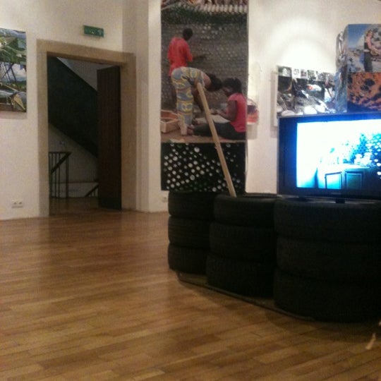 รูปภาพถ่ายที่ Galerie Jaroslava Fragnera โดย Betka N. เมื่อ 6/3/2012