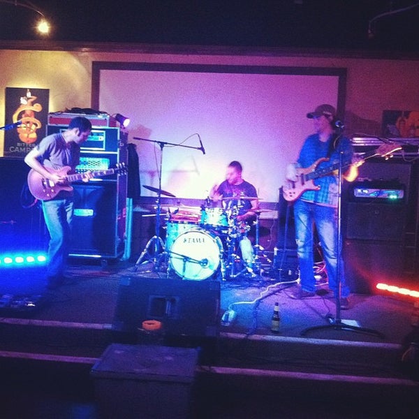 Photo taken at Dylan&#39;s (Handle Bar) by Derek O. on 4/15/2012