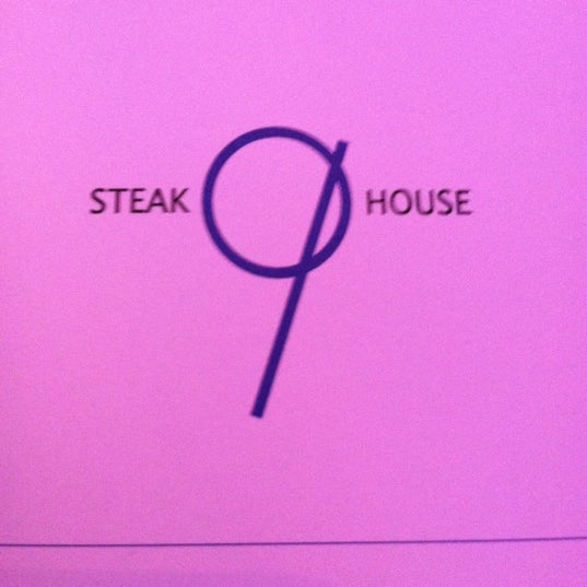 6/11/2012에 Christopher (Kameek) M.님이 N9NE Steakhouse에서 찍은 사진