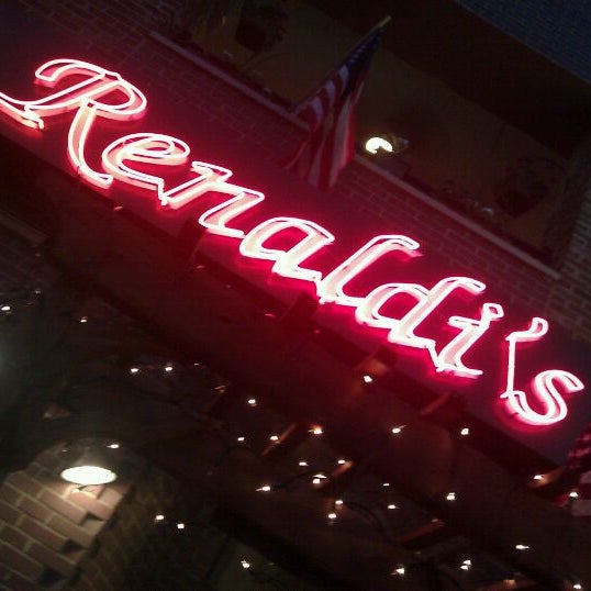 6/8/2011にDan D.がRenaldi&#39;s Pizzaで撮った写真