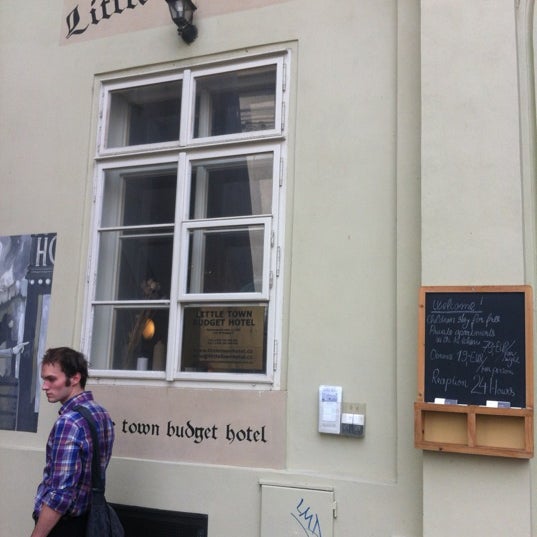 9/13/2012にLITTLE TOWN HOTELがLittle Town Budget Hotel Pragueで撮った写真