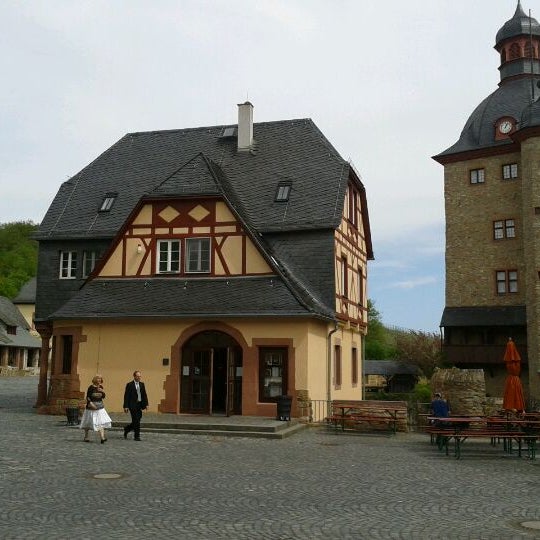Foto tirada no(a) Schloss Vollrads por Guenter D. em 4/30/2012