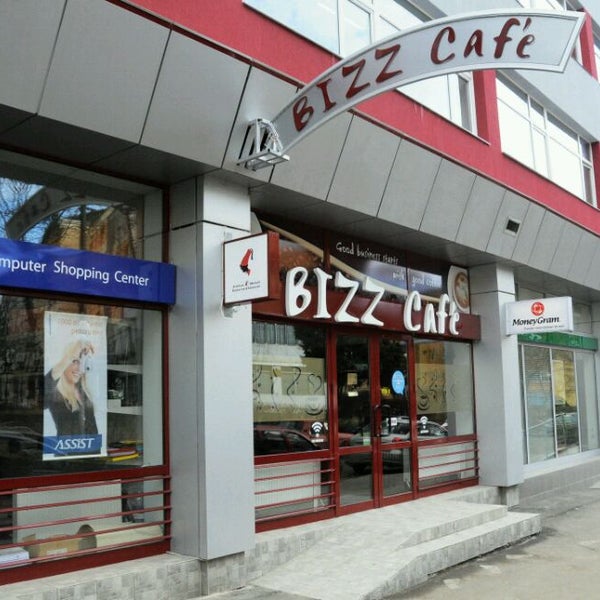 Foto tomada en Bizz Cafe  por Cristian S. el 2/11/2011