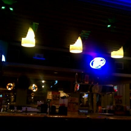 Photo taken at Chili&#39;s Grill &amp; Bar by Amanda D. on 2/13/2012