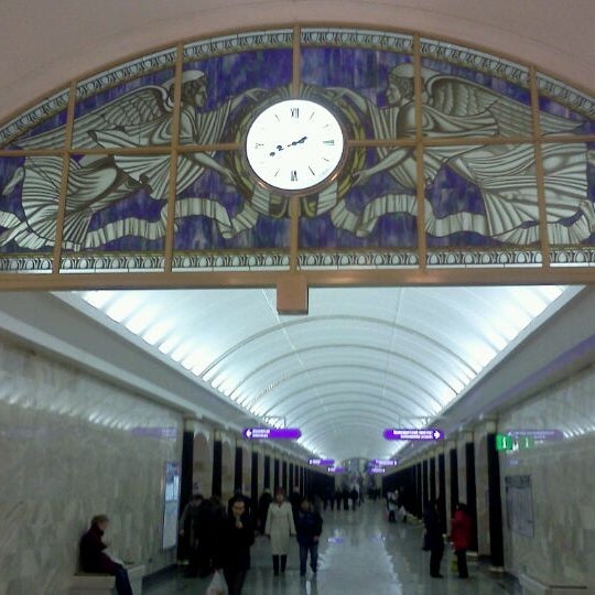 Метро Адмиралтейская Магазины