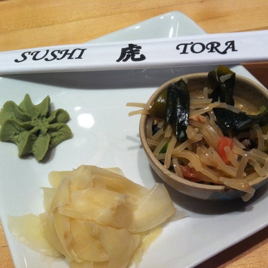 รูปภาพถ่ายที่ Sushi Tora โดย Dadao เมื่อ 8/22/2011